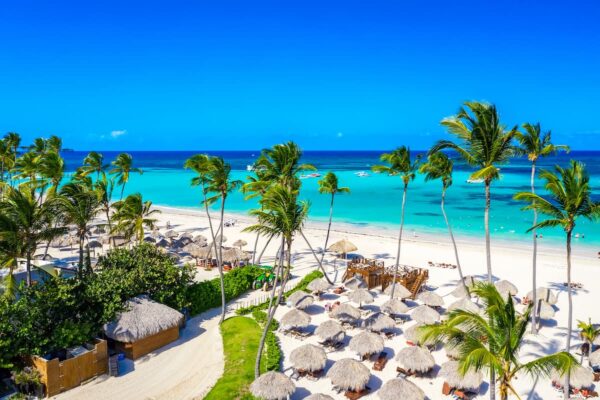 Deus te iluminou e você resolveu ajudar os noivos a irem para Punta Cana 🌊